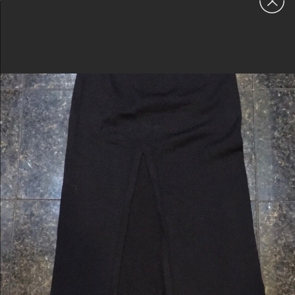 Mint condition St. John knit skirt Size 2. - Picture 5 of 8